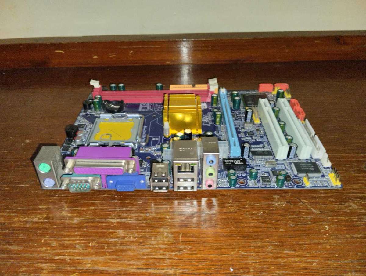 LGA775 MOTHERBOARD