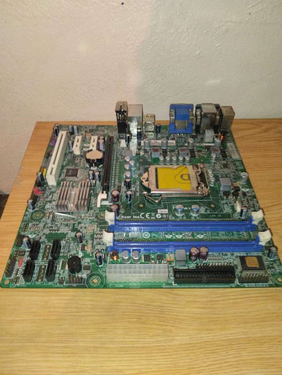 Acer H61H2-AM V1.1 Intel H61 Mainboard Micro-ATX Sockel 1155