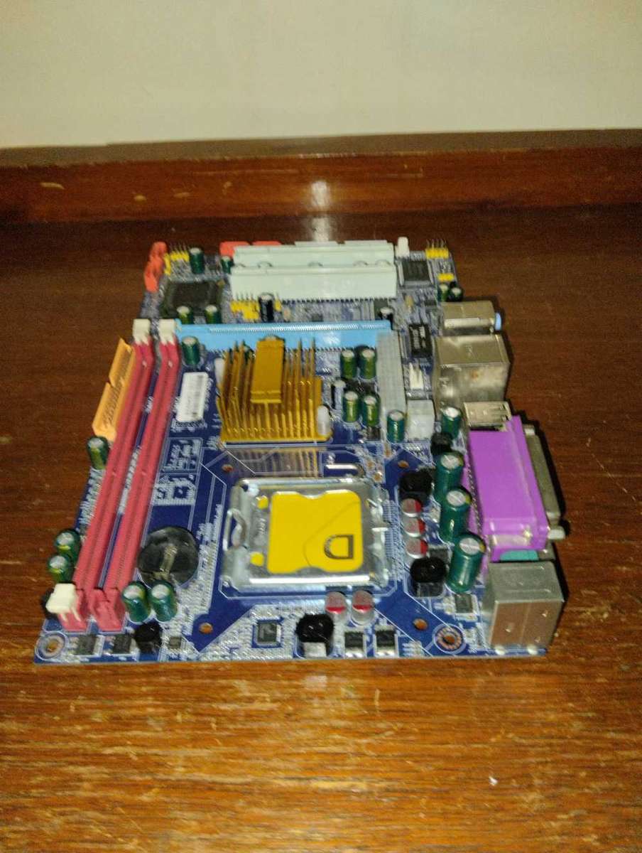 LGA775 MOTHERBOARD