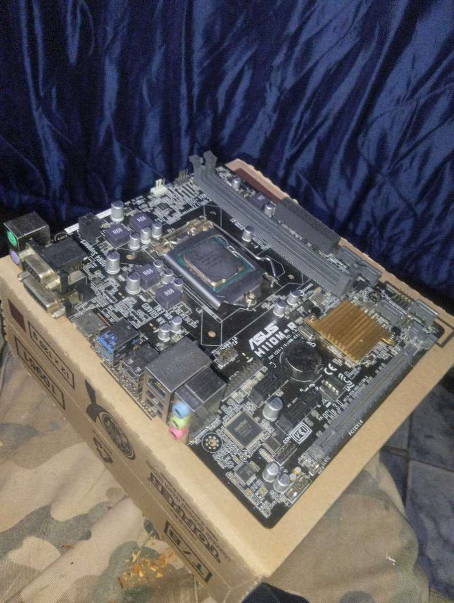 7th gen i3 7100 Combo**Asus H110M-R Motherboard**