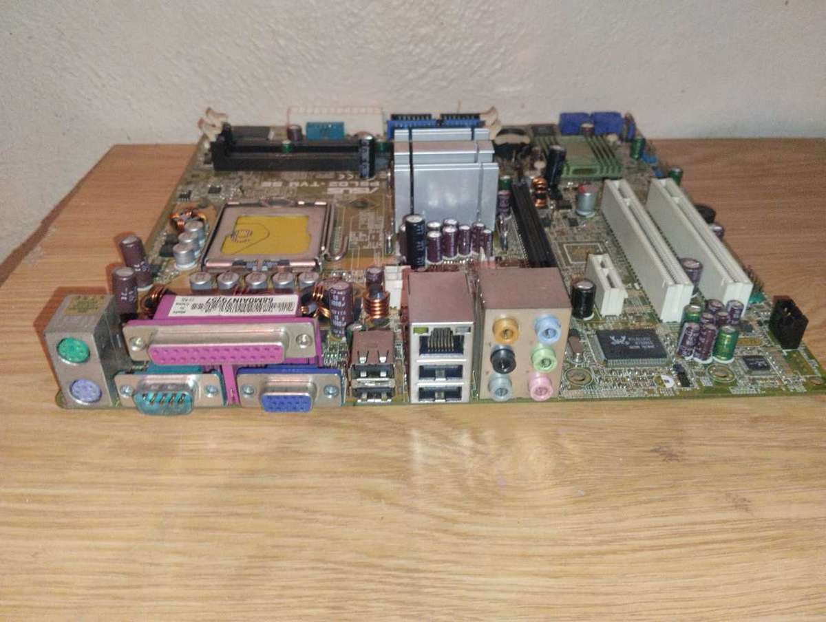 ASUS P5LD2-TVM SE/S LGA775 DDR2 PCIe PCI