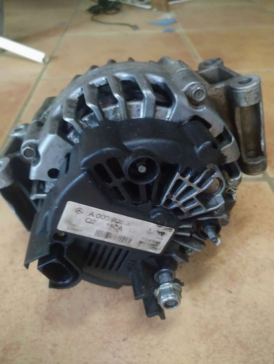 Mercedes C200 Altenator