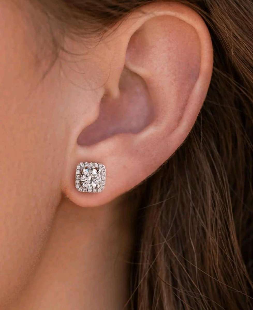 0,95CT CERTIFIED MOISANITE DIAMOND 925 5MM EARRINGS WITH CERTIFICATE