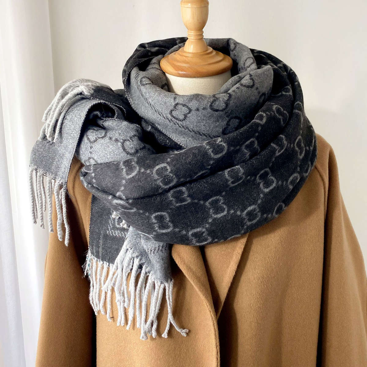 Autumn and winter warm jacquard tassel scarf lady shawl versatile neck scarf