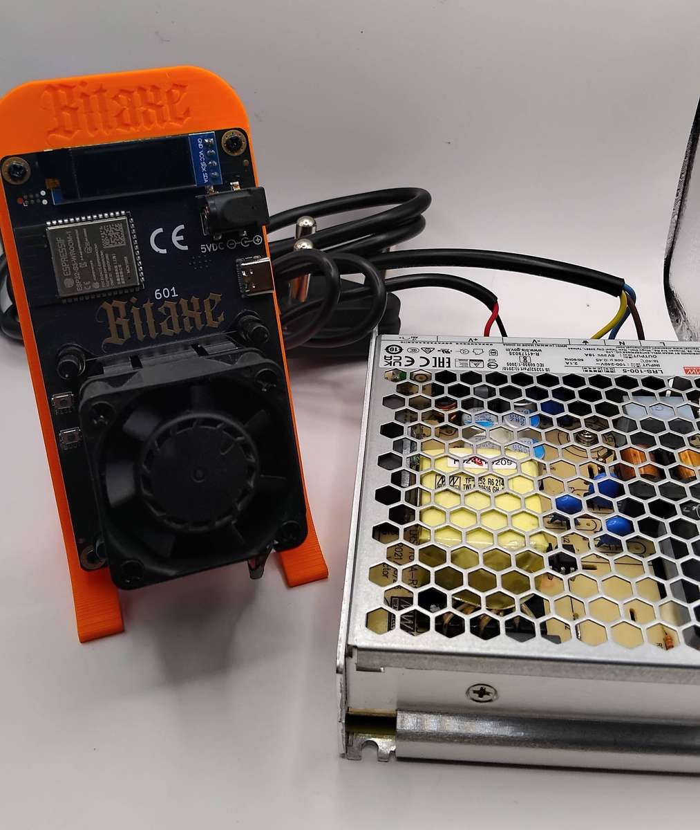 Bitaxe Gamma 601 Solo / Lottery Bitcoin Miner (Upgraded PSU)