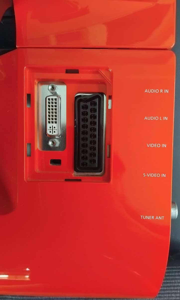 Acer F-19 19" Ferrari Retro Gaming Monitor (RARE, RGB SCART)