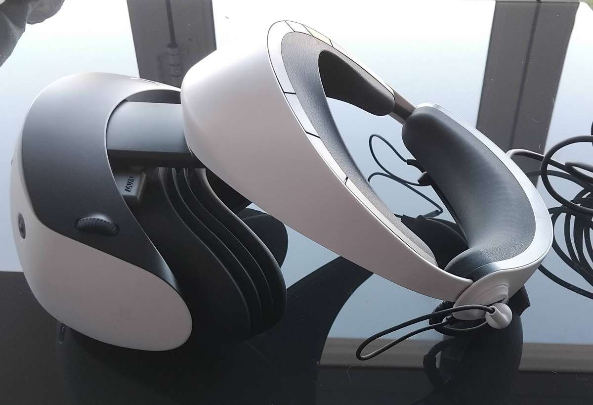 Playstation VR 2 Bundle (PS5, PC COMPATIBLE, PSVR2, STEAMVR)