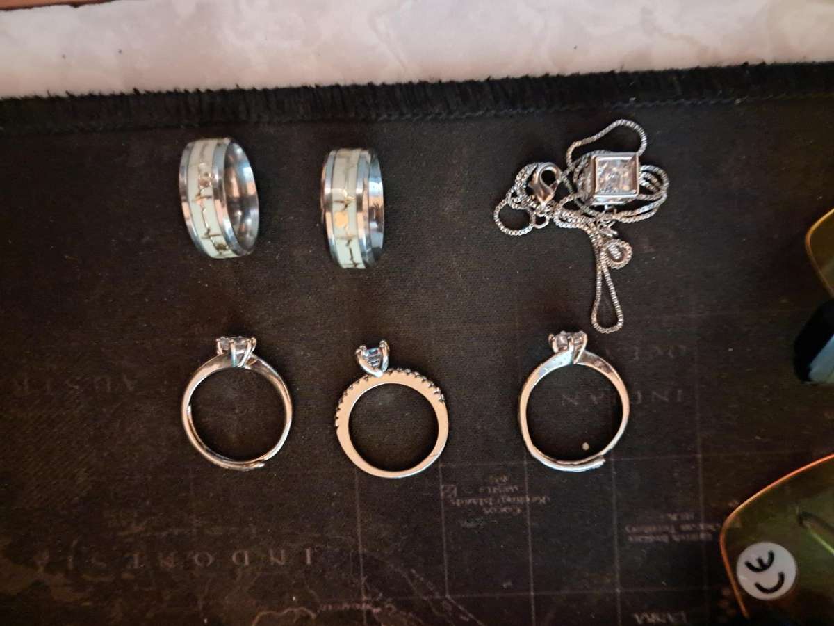 11 in 1 loot (wallet, 4 eyewears, 5 rings and necklace)