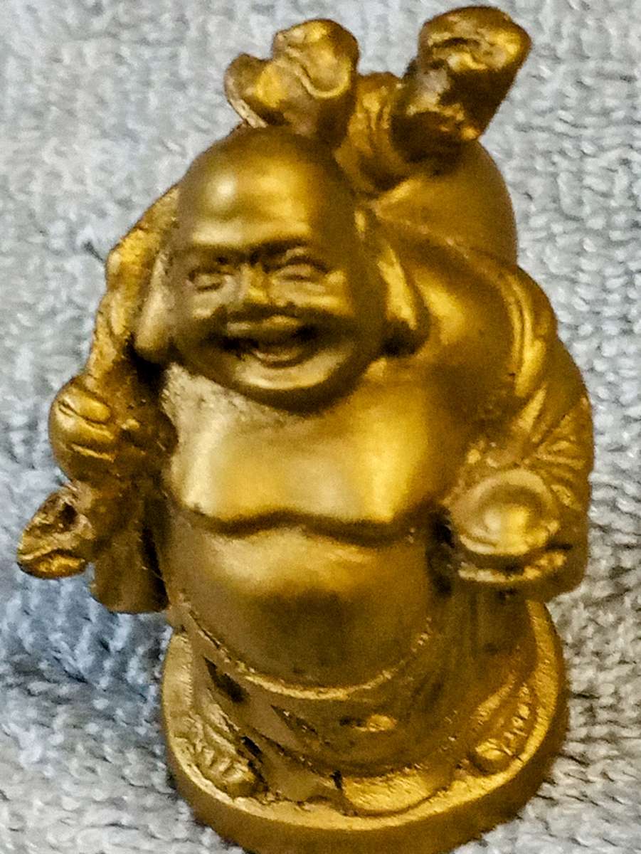 Beautiful Collectable Set of 6 Miniature Laughing Buddhas Gold Tone.