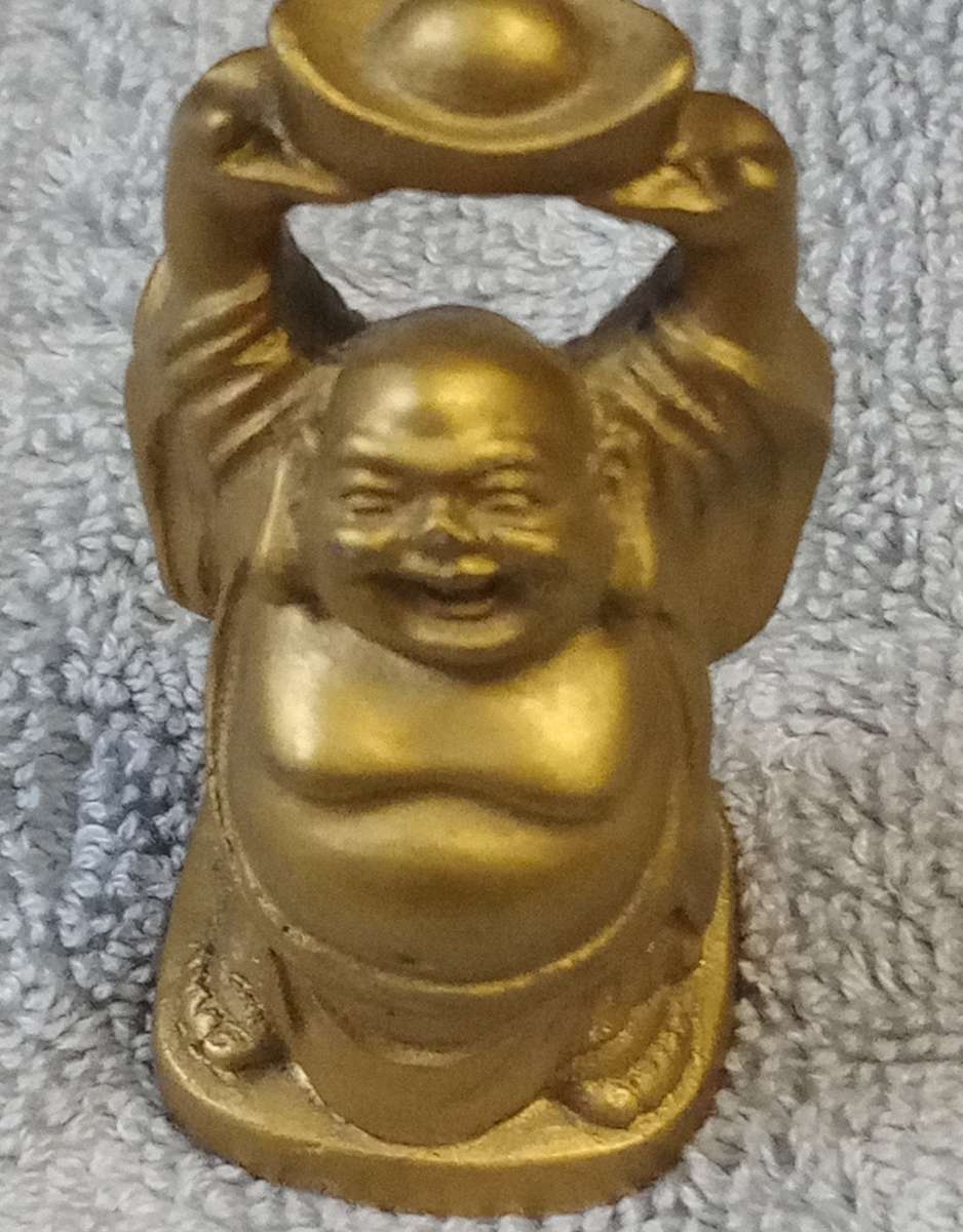 Beautiful Collectable Set of 6 Miniature Laughing Buddhas Gold Tone.