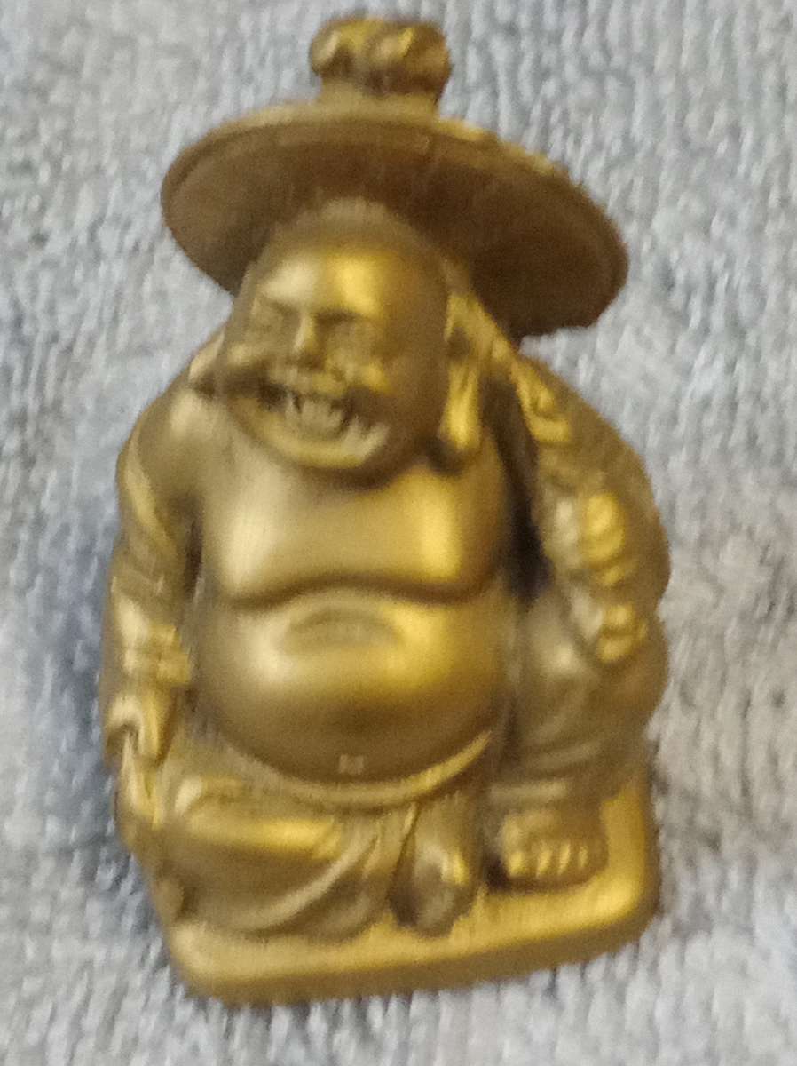 Beautiful Collectable Set of 6 Miniature Laughing Buddhas Gold Tone.