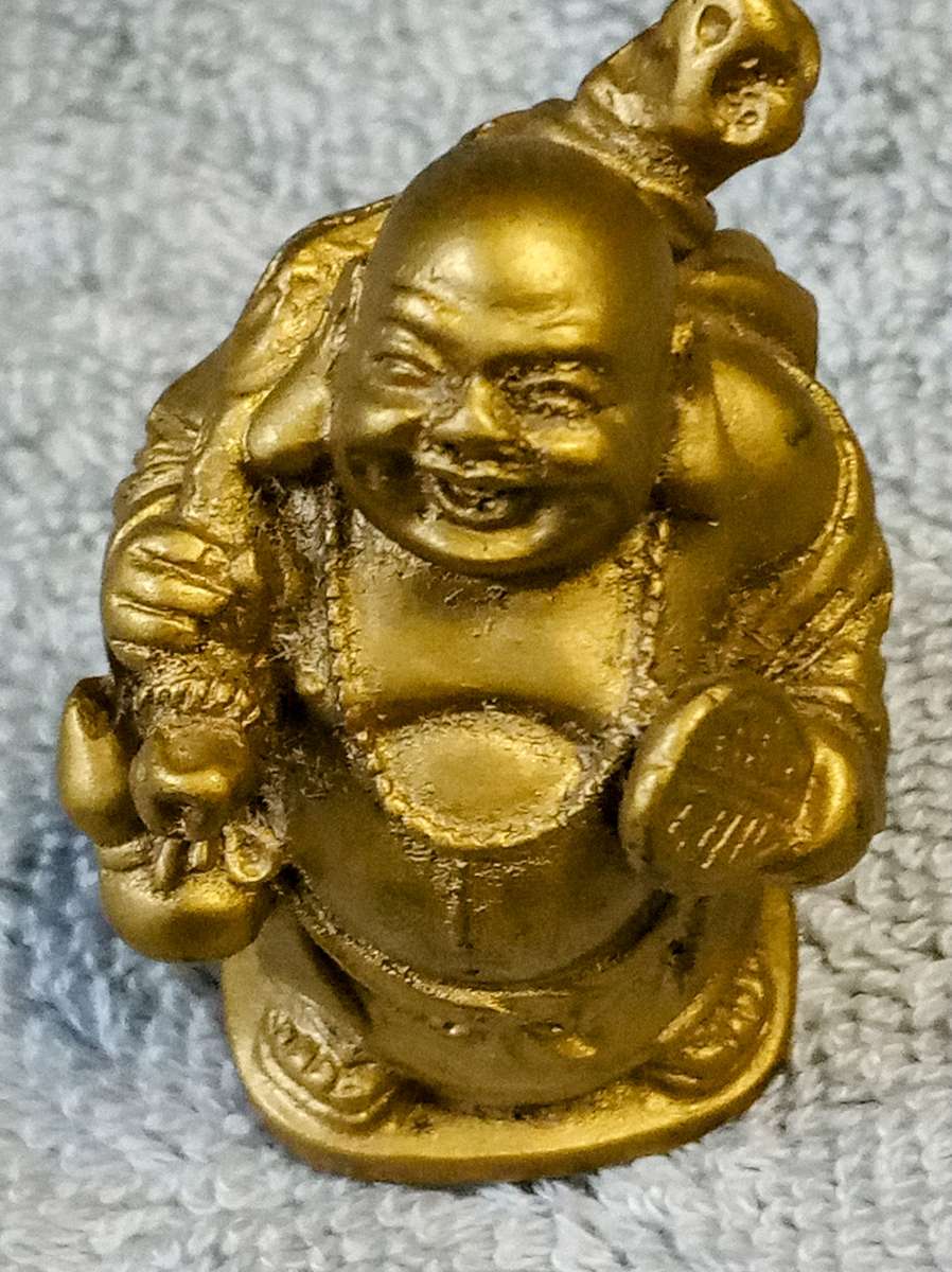Beautiful Collectable Set of 6 Miniature Laughing Buddhas Gold Tone.