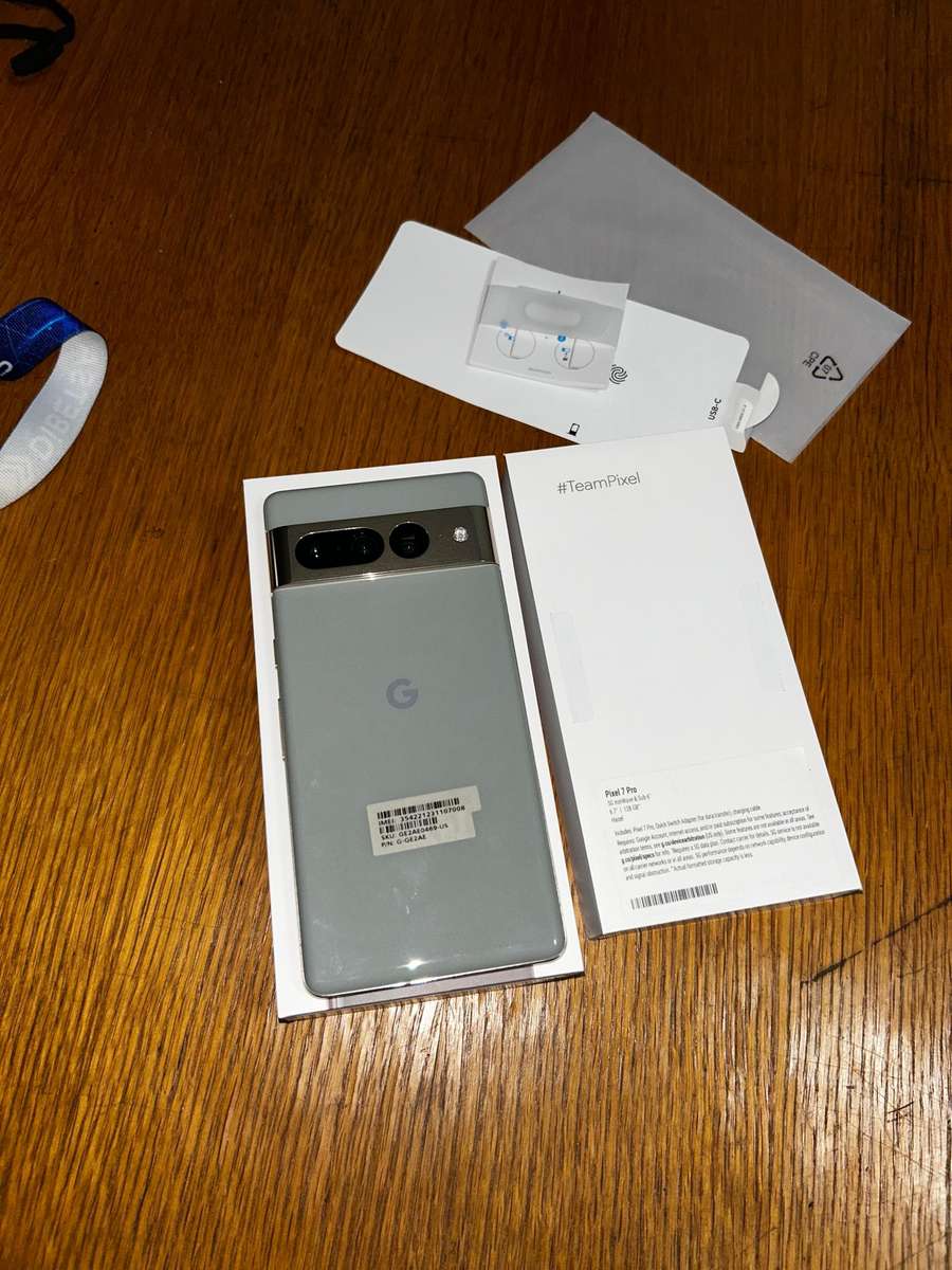 *Bargain* Google Pixel 7 Pro 5G, US Version, 128GB, Hazel - Unlocked + Box & Extras
