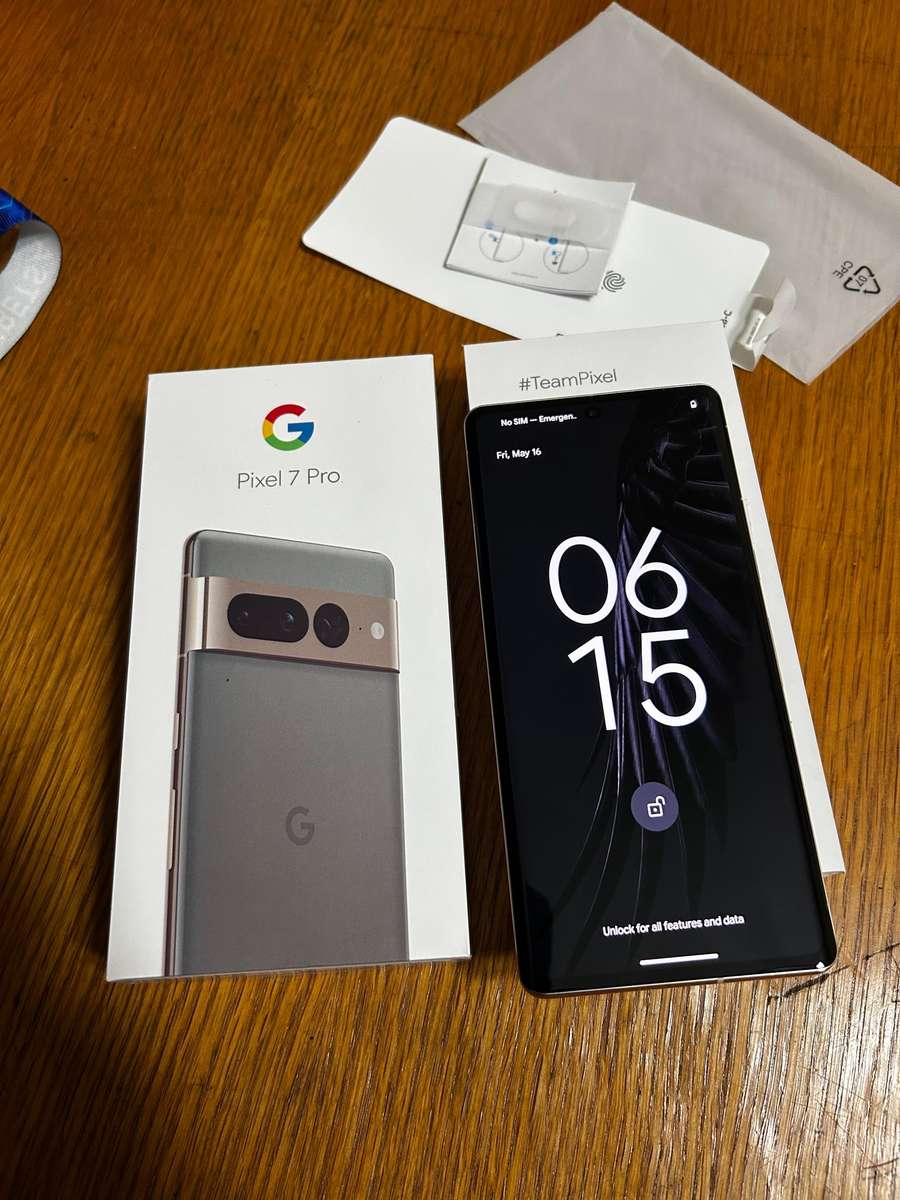 *Bargain* Google Pixel 7 Pro 5G, US Version, 128GB, Hazel - Unlocked + Box & Extras