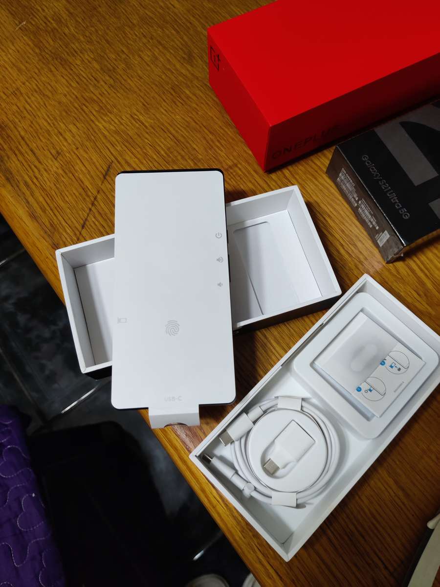 Google Pixel 6 Pro 5G 128G - (Refurbished) - Stormy Black + Box and Extras