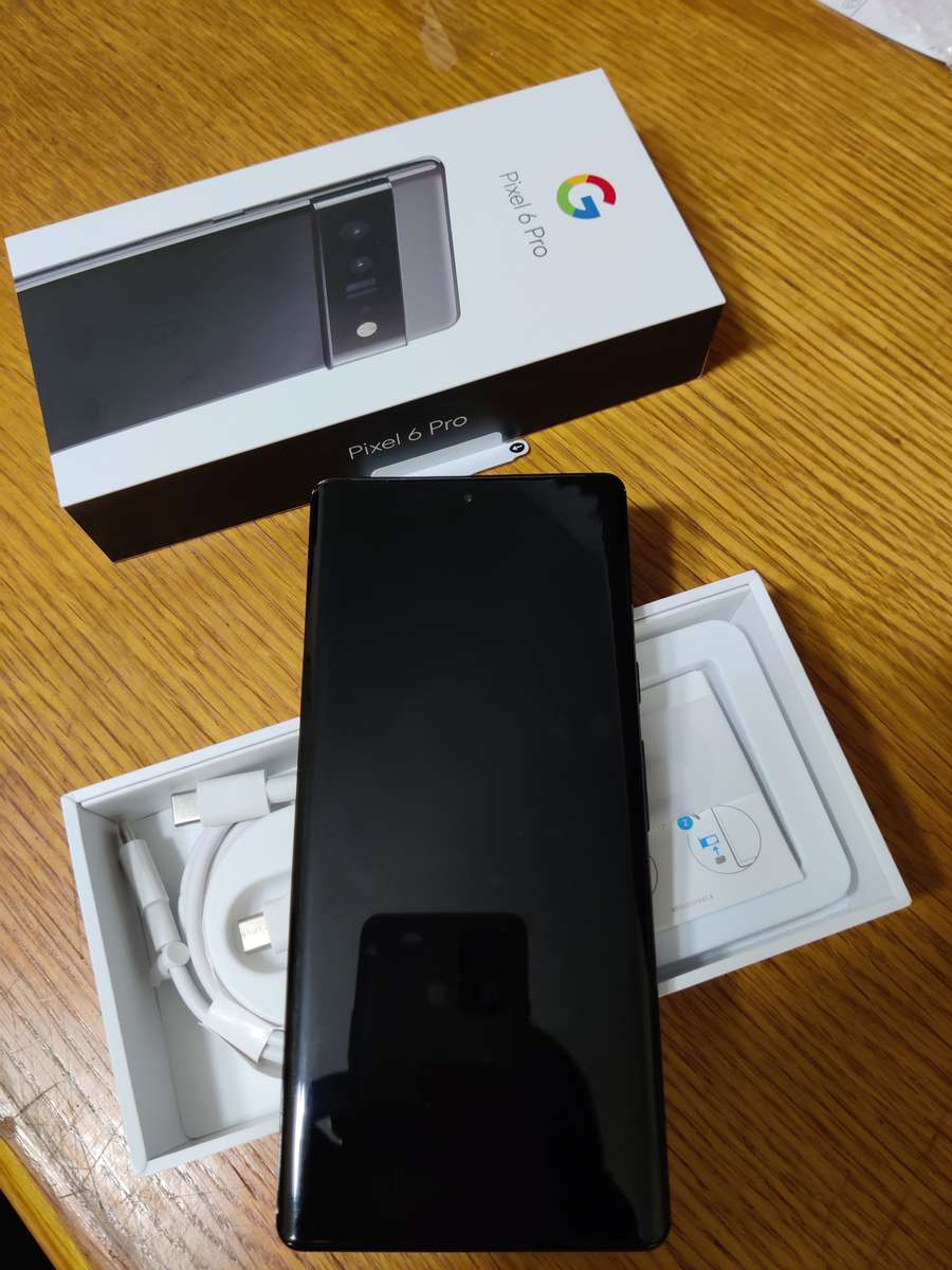 Google Pixel 6 Pro 5G 128G - (Refurbished) - Stormy Black + Box and Extras