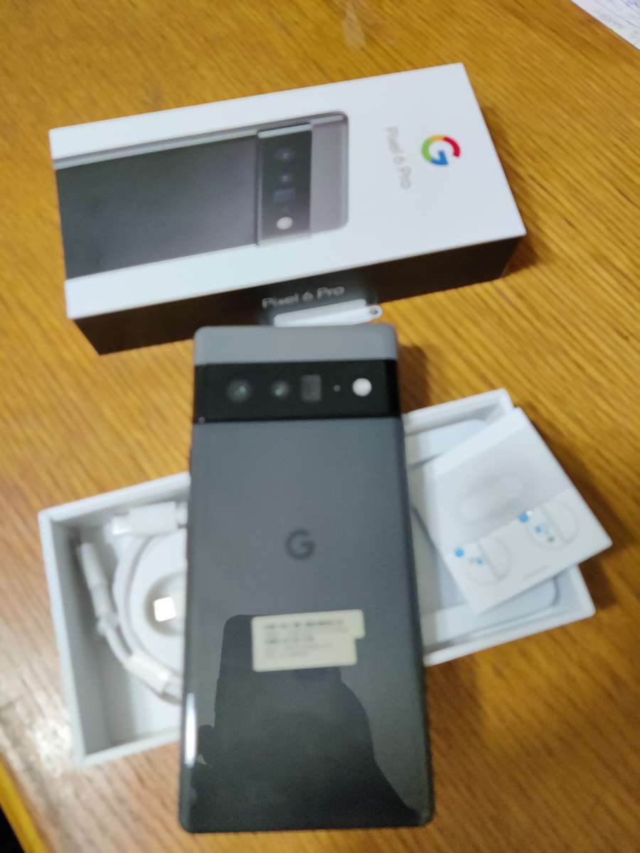 Google Pixel 6 Pro 5G 128G - (Refurbished) - Stormy Black + Box and Extras