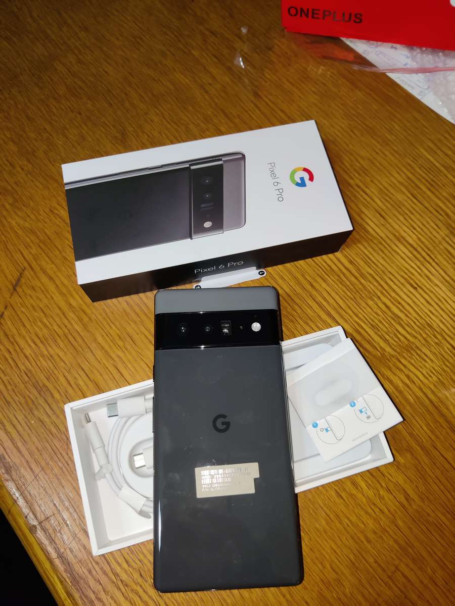 Google Pixel 6 Pro 5G 128G - (Refurbished) - Stormy Black + Box and Extras
