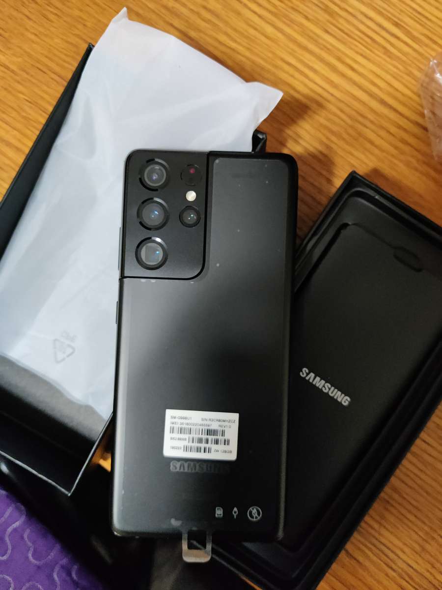 Samsung Galaxy S21 Ultra 5G 128GB - (Refurbished) - Phantom Black + Box and extras