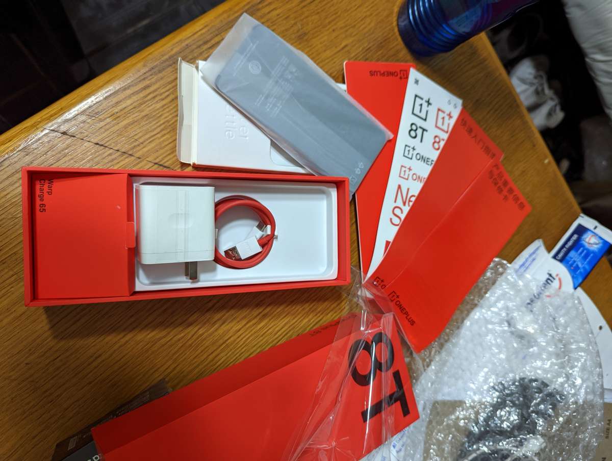 OnePlus 8T 12+256GB Global version 5G - Lunar Silver + Box and extras