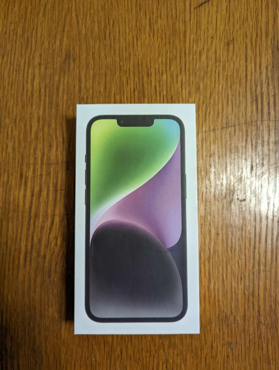 *Bargain* Apple iPhone 14 Plus, 128GB, Midnight + Extras and 2 free complimentary cases