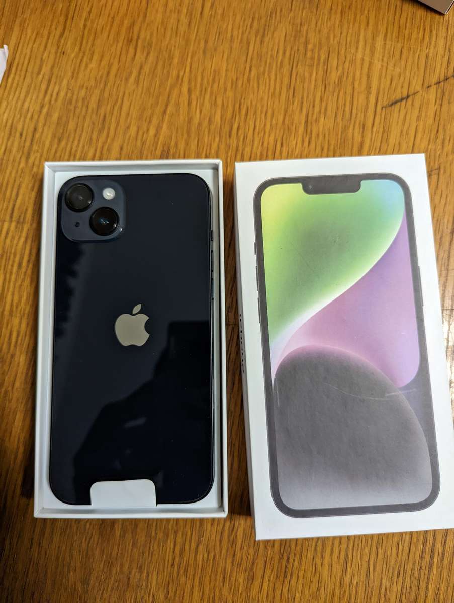 *Bargain* Apple iPhone 14 Plus, 128GB, Midnight + Extras and 2 free complimentary cases