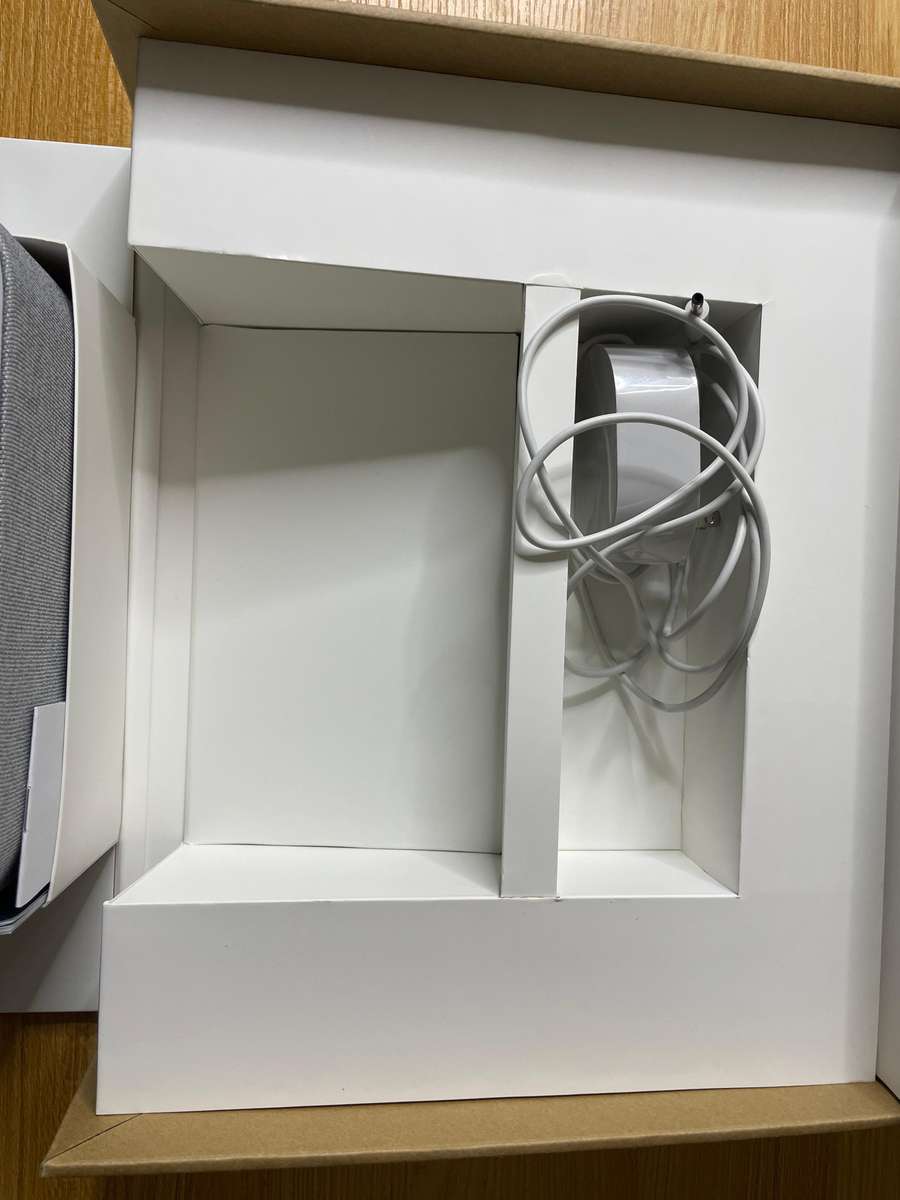 Meta Portal Plus - Smart Video Calling 14 Touch Screen with Stereo Speakers - Brand New Open Box