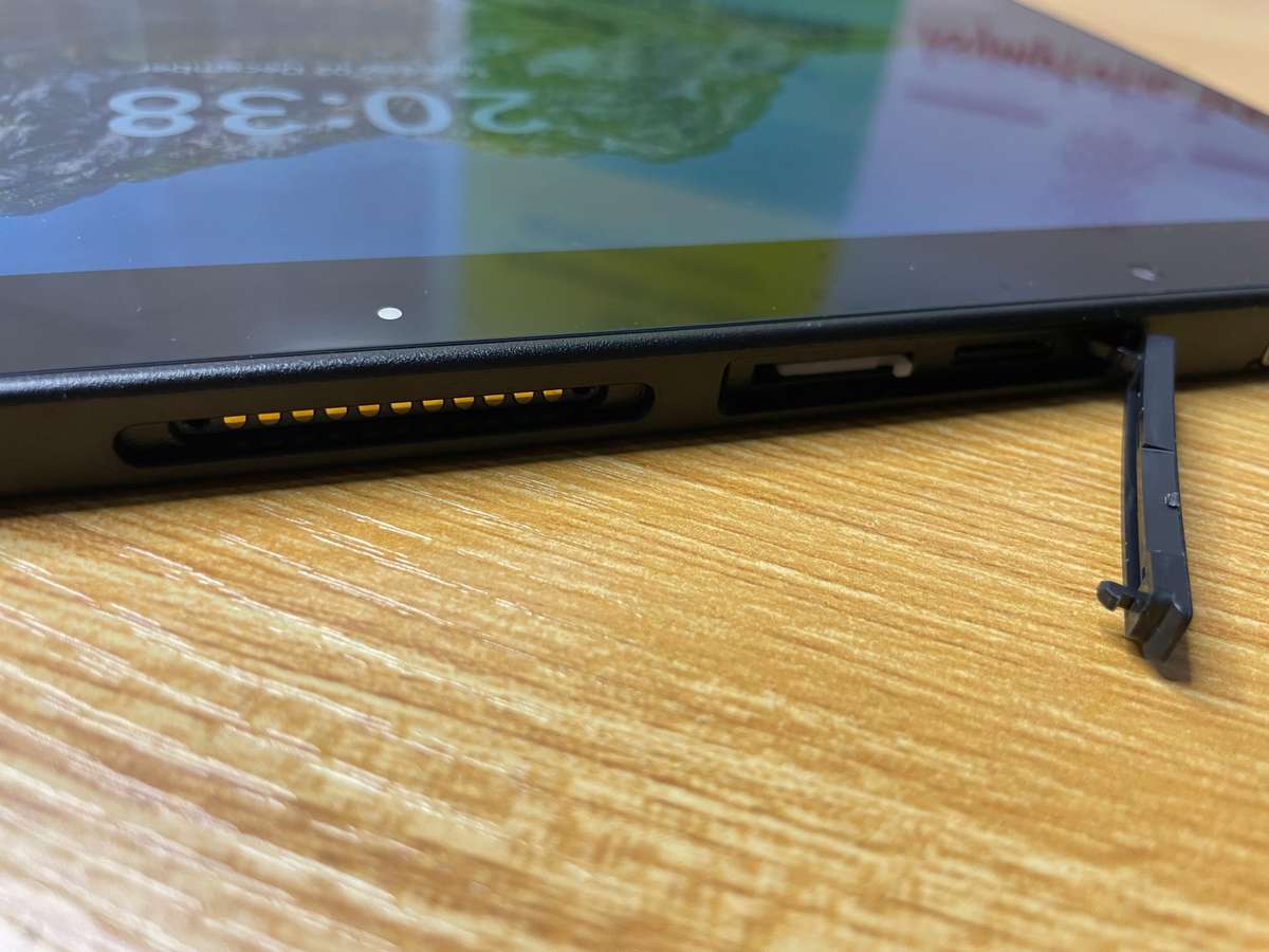 Fujitsu Stylistic Q7312 (12-in-1)- i5, 12th Gen - 16 GB RAM - 256 GB SSD