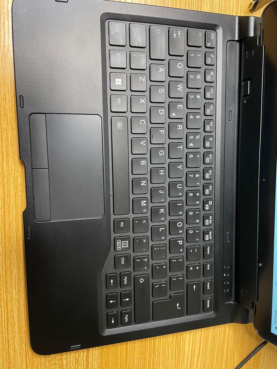 Fujitsu Stylistic Q7312 (12-in-1)- i5, 12th Gen - 16 GB RAM - 256 GB SSD