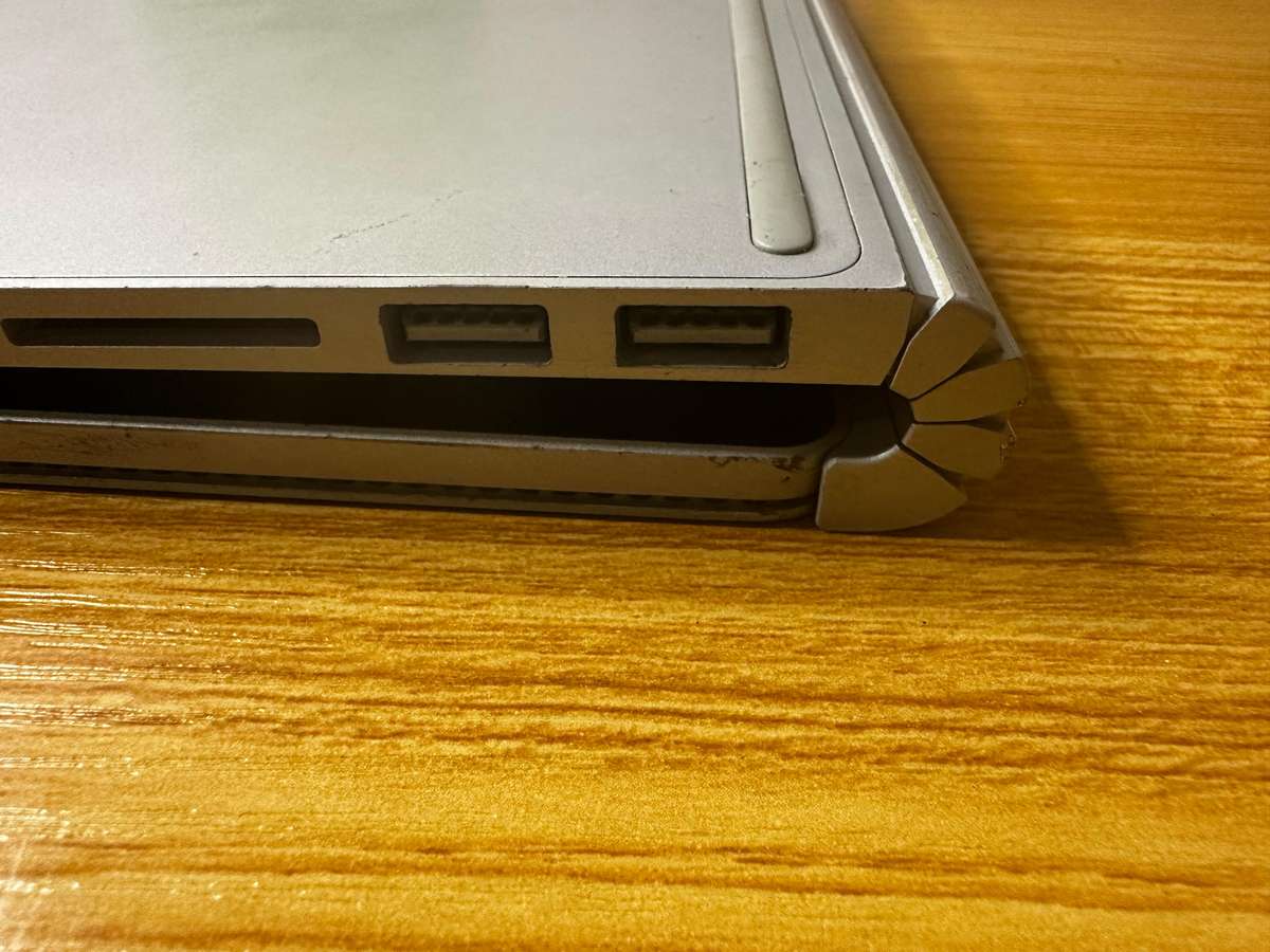 Microsoft Surface Book - Detachable 2 in 1 - 16 GB RAM - i7-6600U - 512 SSD