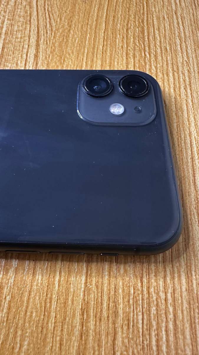 Apple iPhone 11 - 64 GB - Black