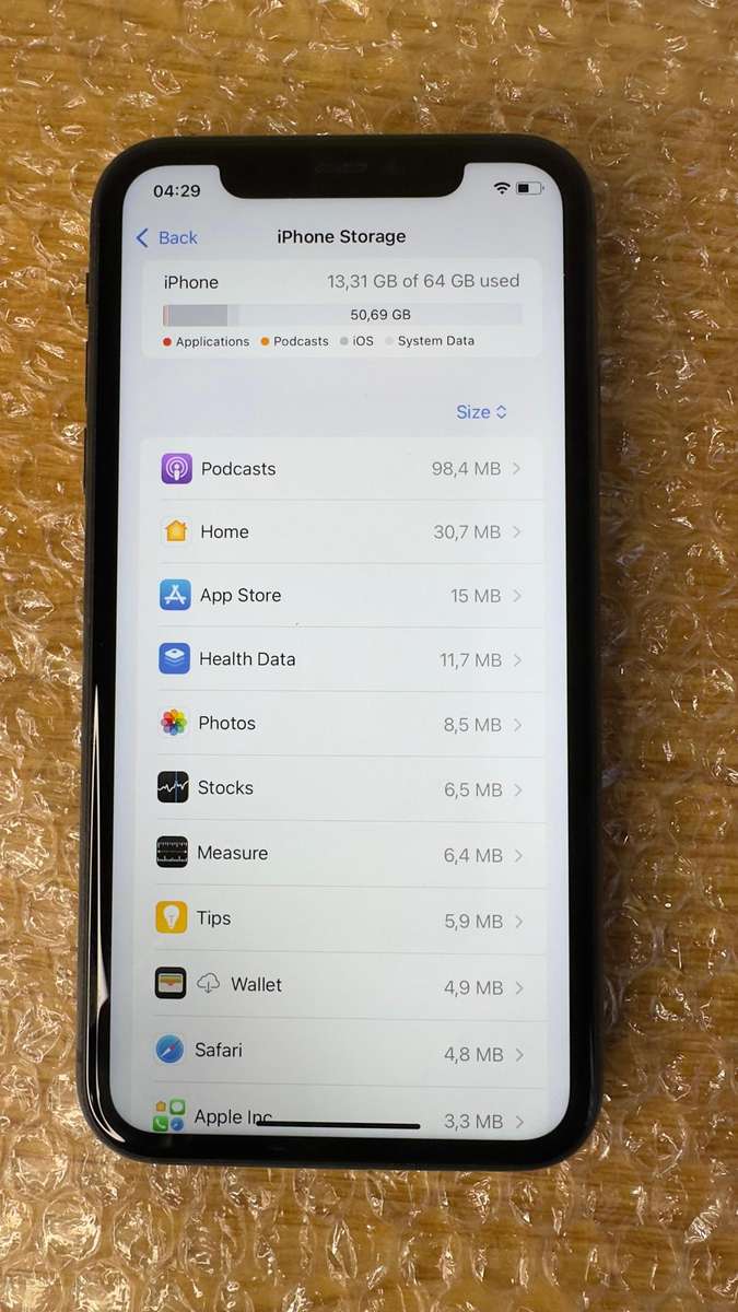 Apple iPhone 11 - 64 GB - Black