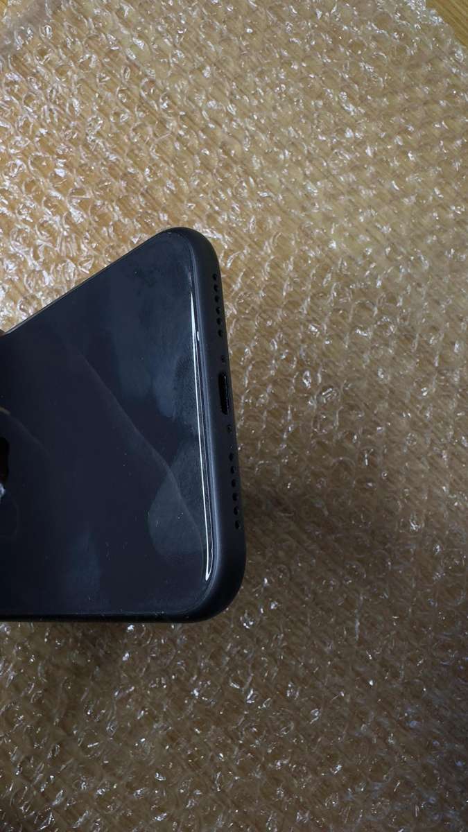 Apple iPhone 11 - 64 GB - Black