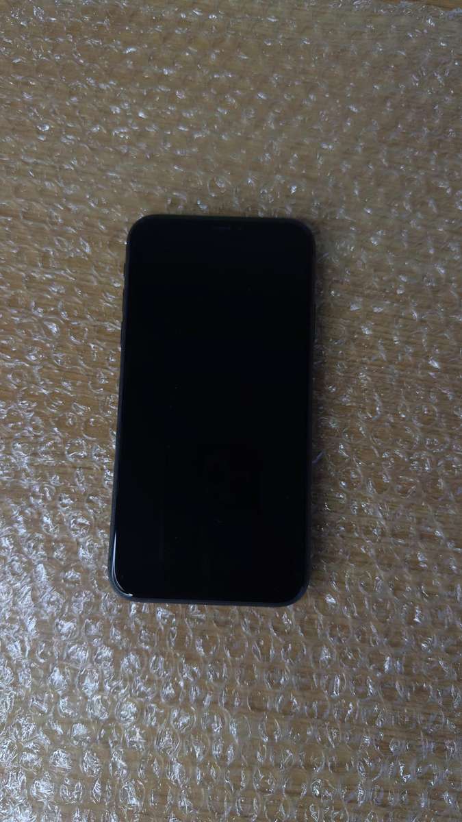 Apple iPhone 11 - 64 GB - Black