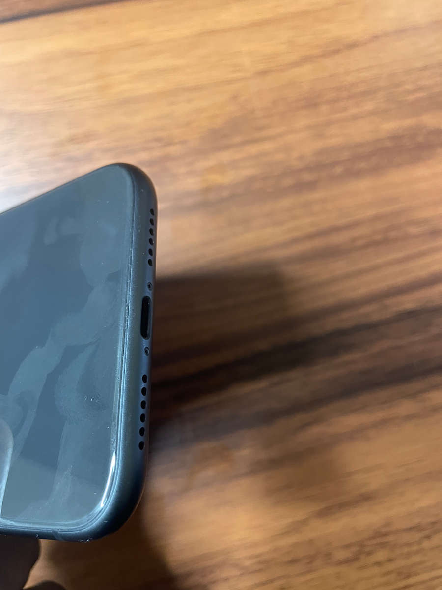 Apple iPhone 11 - 64 GB - Black