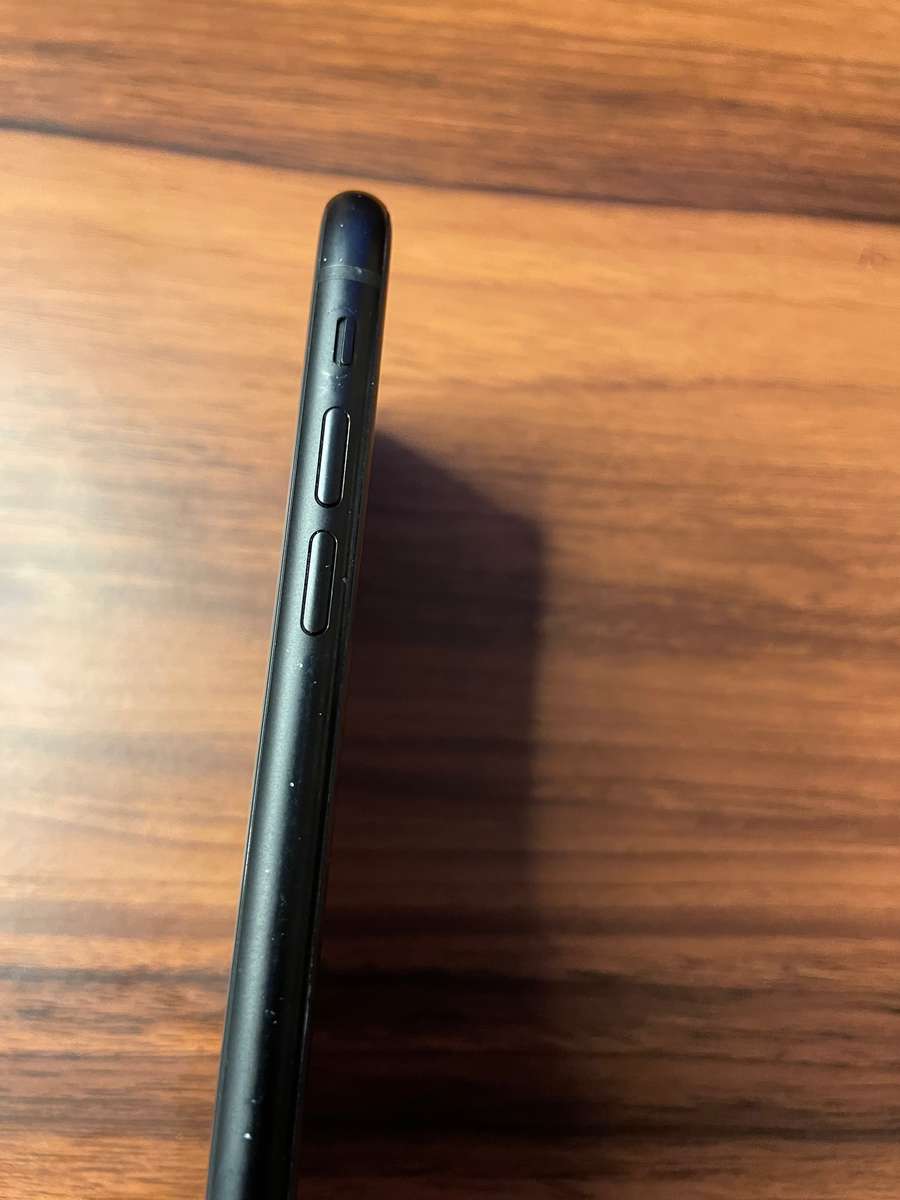 Apple iPhone XR - 64 GB - Black