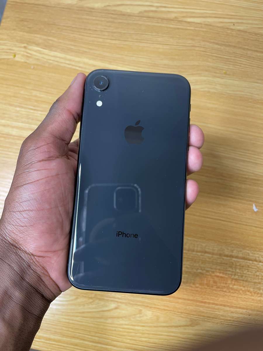 Apple iPhone XR - 64 GB - Black