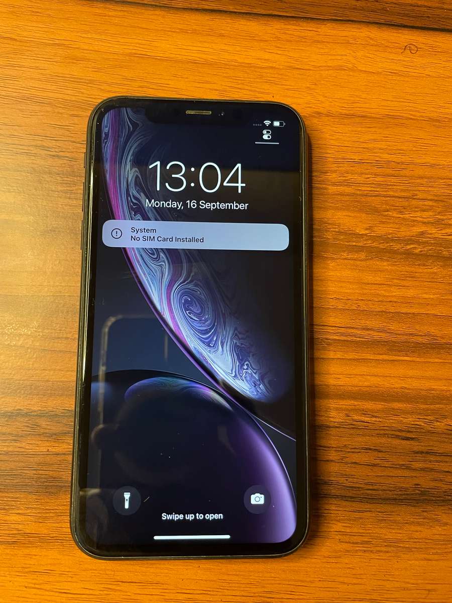 Apple iPhone XR - 64 GB - Black