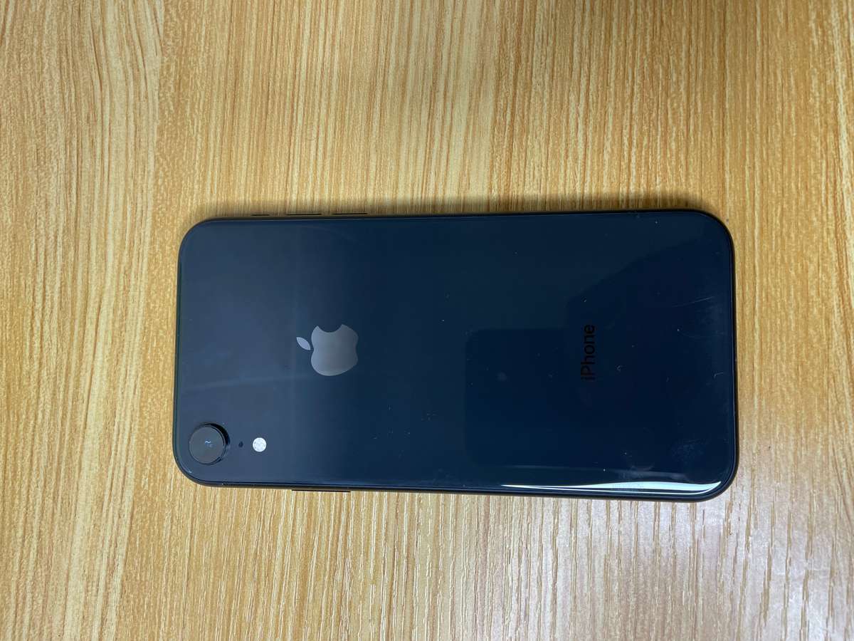 Apple iPhone XR - 64 GB - Black