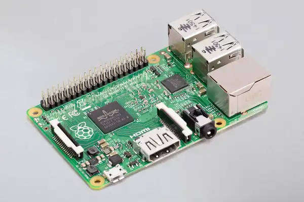 The Raspberry Pi 2 Model B v1.1, 8Gb chip, debian12.6,  with case no PSU