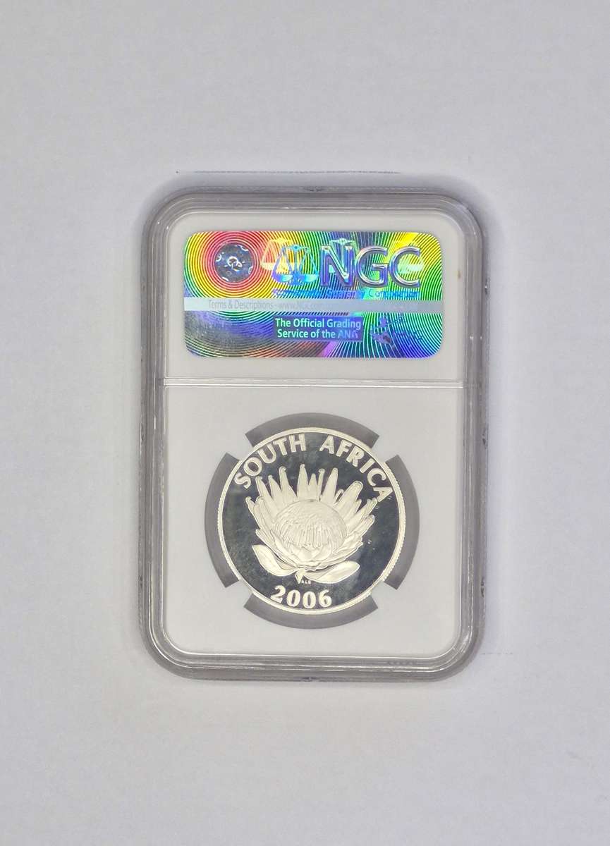 2006 South Africa R1 - Desmond Tutu (PF 70 Ultra Cameo)