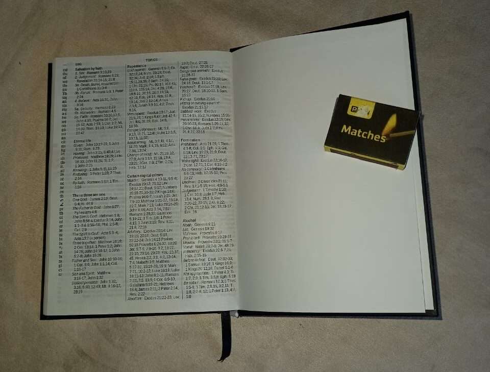 Holy Bible: King James Version KJV (hard cover)