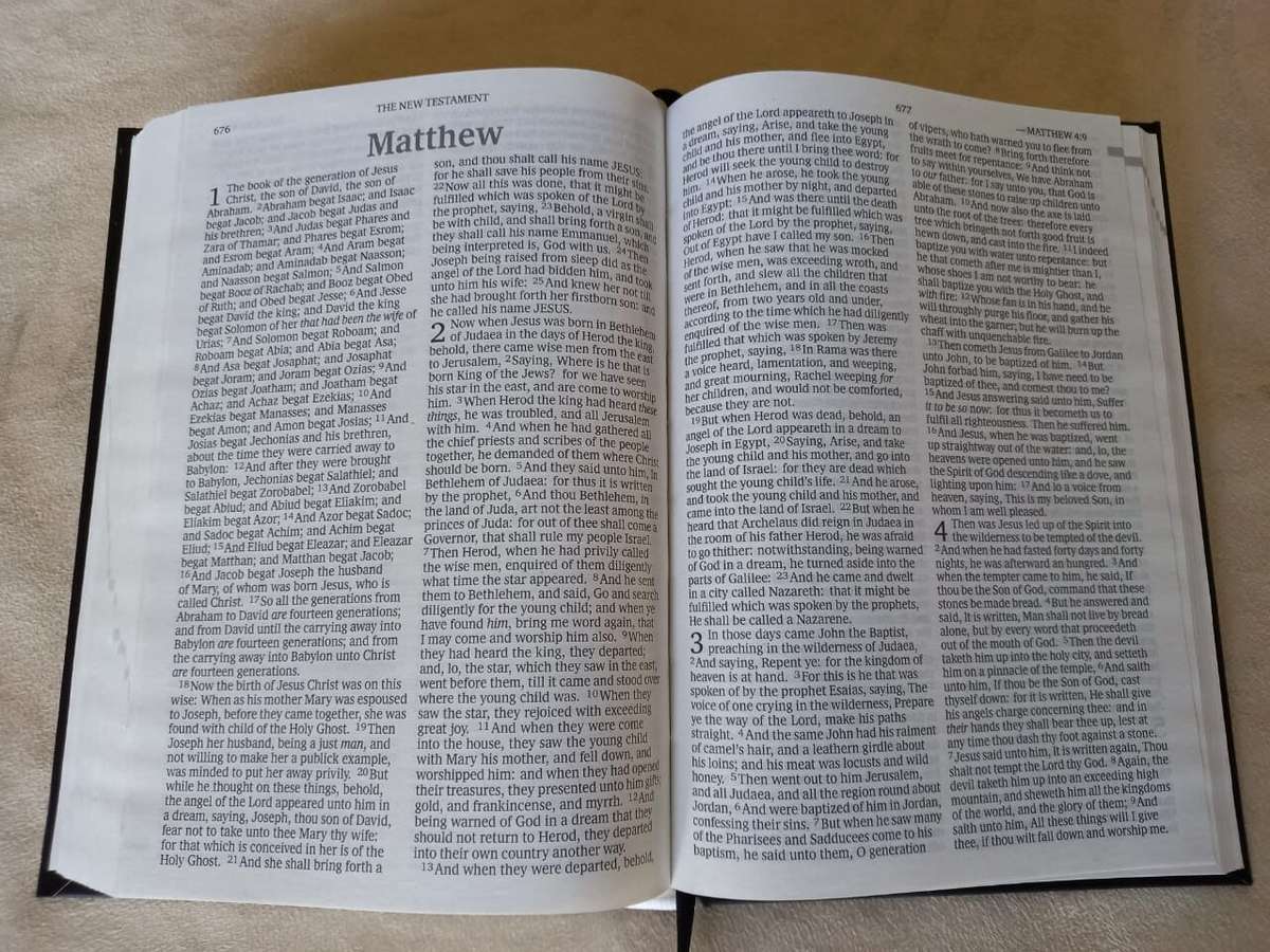 Holy Bible: King James Version KJV (hard cover)