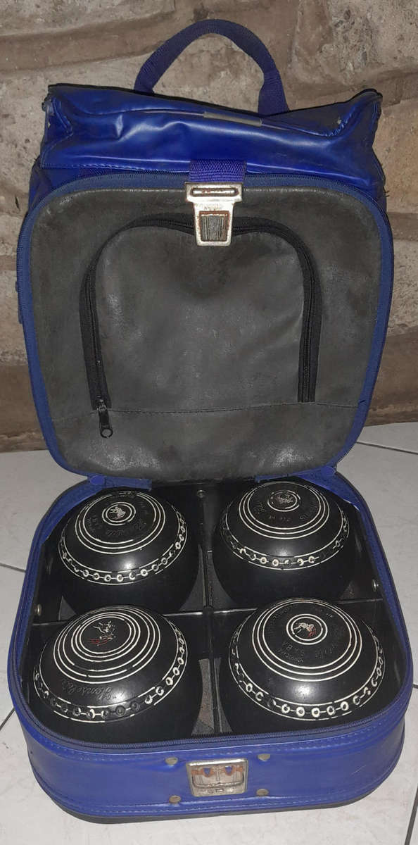 Henselite Super-Grip Size 4 Bowls in Bag