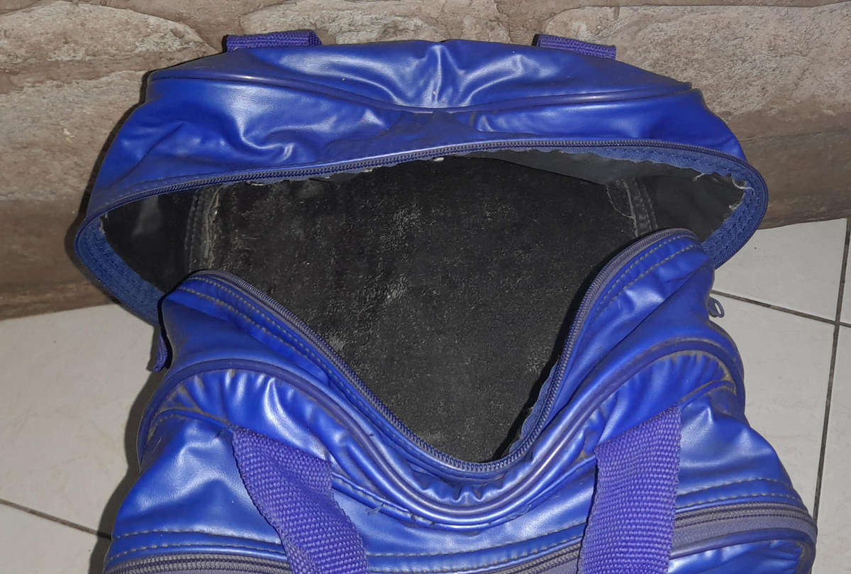 Henselite Super-Grip Size 4 Bowls in Bag