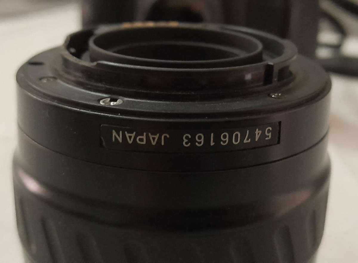 Minolta Dynax 300si 35mm SLR Film Camera