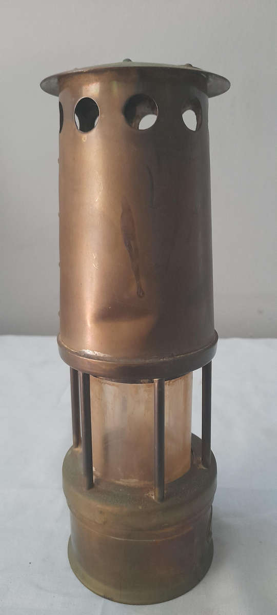 Vintage Miners Lamp No.40 (for display)