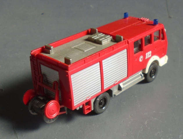 WIKING HO SCALE - MERCEDES BENZ FIRE ENGINE