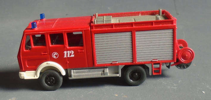 WIKING HO SCALE - MERCEDES BENZ FIRE ENGINE