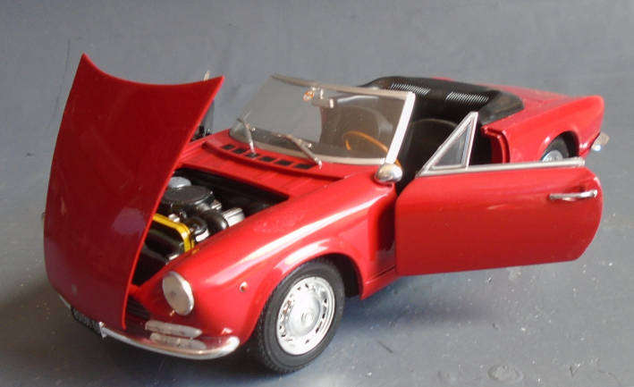 METRO 1/24 SCALE - FIAT 124 SPORT SPIDER